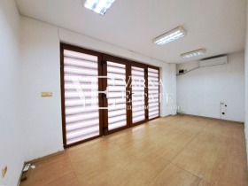 Office Lyatno kino Trakiya, Varna 1