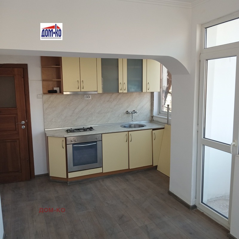 Продава  3-стаен град Пазарджик , Идеален център , 87 кв.м | 69974113