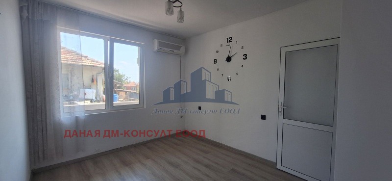 Продава ЕТАЖ ОТ КЪЩА, град Шумен, Дивдядово • 200000 лв. • 67112547 — Holmes.bg