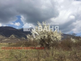 Land Karlovo, region Plovdiv 1