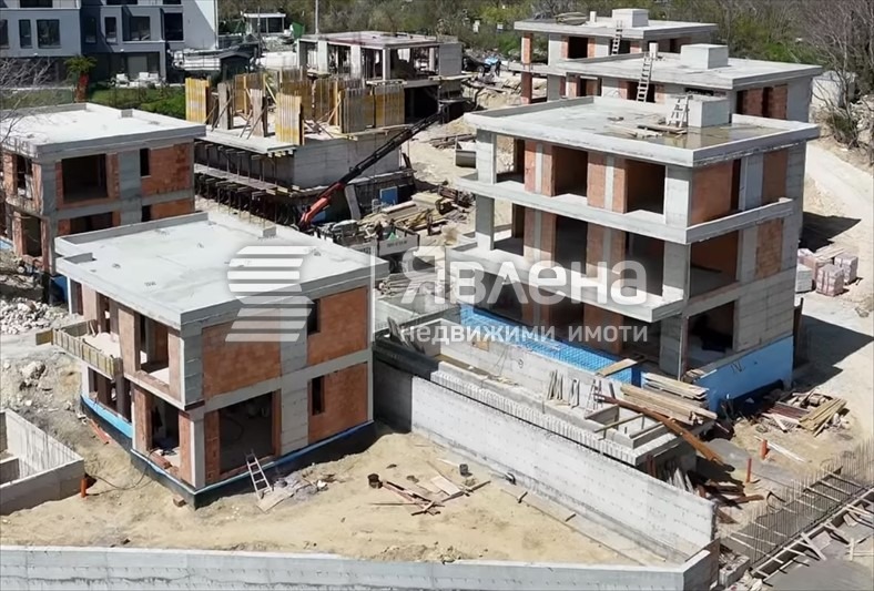 Продава КЪЩА, гр. Варна, м-т Долна Трака, снимка 2 - Къщи - 54744787