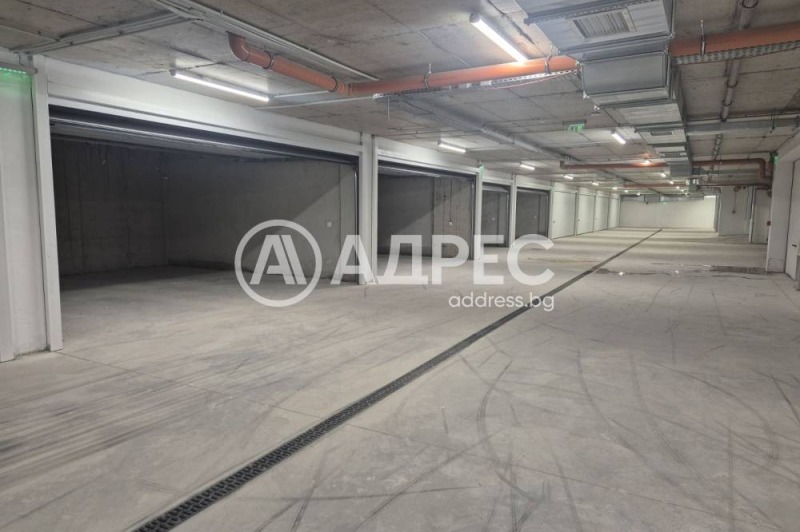 Продава ГАРАЖ, ПАРКОМЯСТО, гр. София, Връбница 2, снимка 6 - Гаражи и паркоместа - 53441818