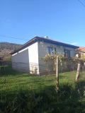 Продава КЪЩА, област Ловеч, с. Врабево • 70000 лв. • 23800484 — Holmes.bg