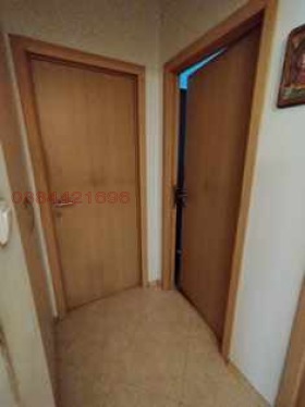 Продава 3-СТАЕН, гр. Враца, Медковец