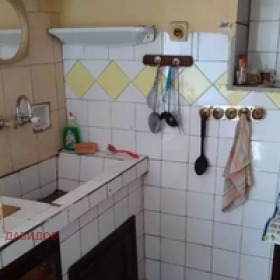 Продава КЪЩА, с. Струмяни, област Благоевград, снимка 5 - Къщи - 53976394