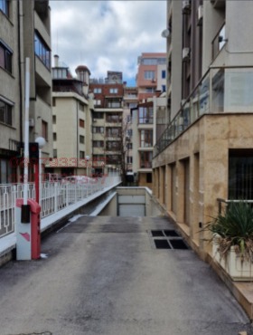 ГАРАЖ, ПАРКОМЯСТО, 18 m2