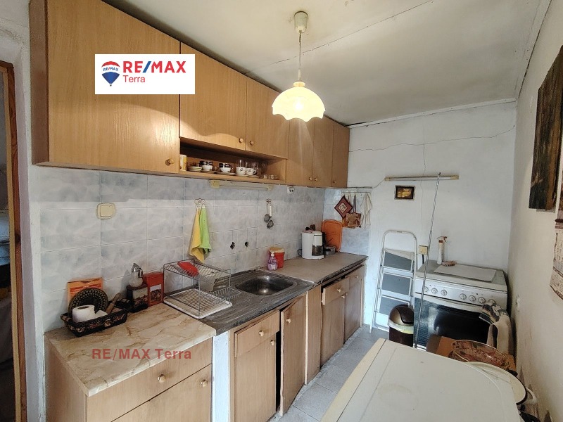 Продава КЪЩА, гр. Пордим, област Плевен, снимка 2 - Къщи - 52874768