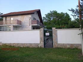 Casa Kazanlak, región Stara Zagora