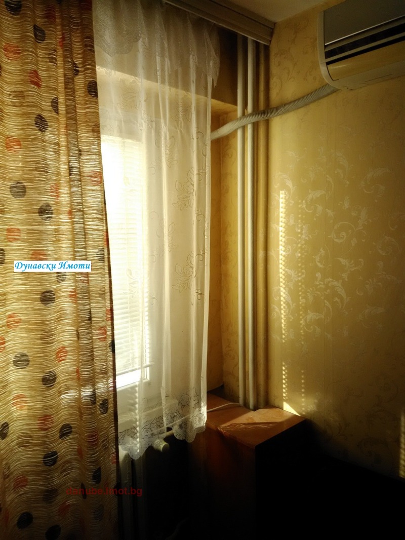 Продава  3-стаен град Русе , Възраждане , 80 кв.м | 56942703 - изображение [2]
