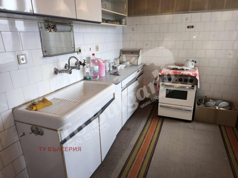 Продава 3-СТАЕН, гр. Павликени, област Велико Търново, снимка 3 - Апартаменти - 52186833