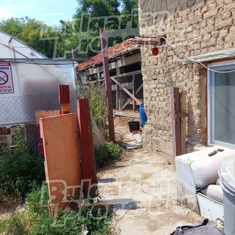 Продава КЪЩА, с. Средня, област Шумен, снимка 2 - Къщи - 52251908