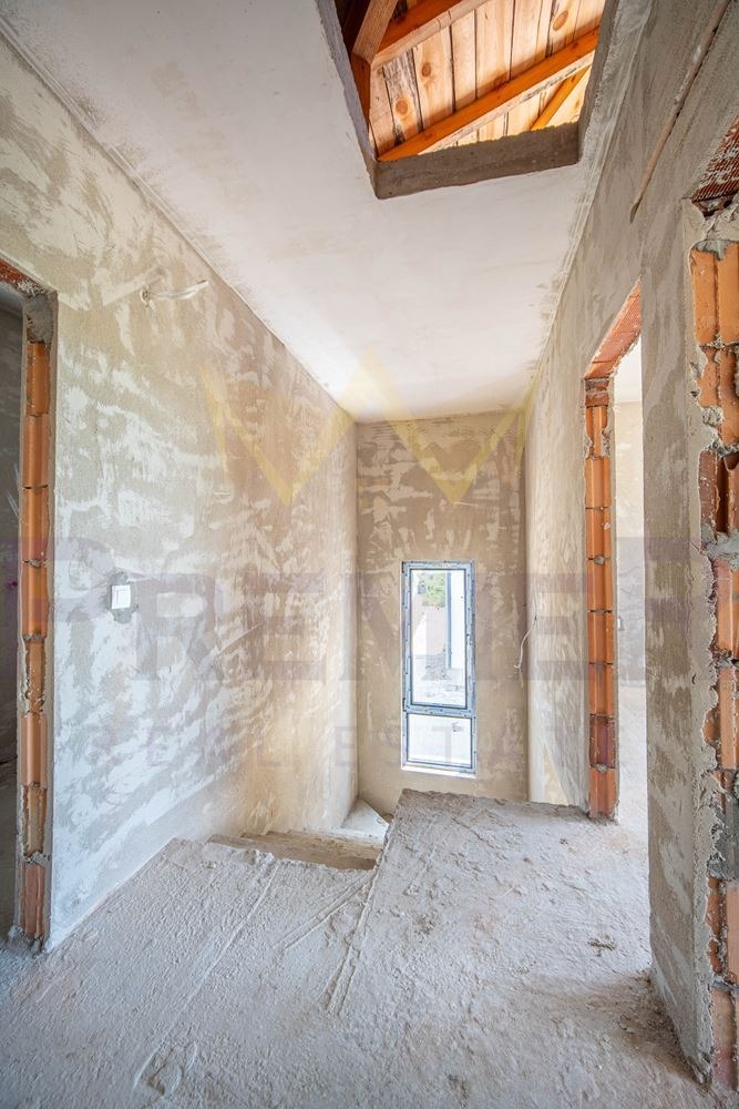 Продава КЪЩА, гр. Варна, м-т Горна Трака, снимка 10 - Къщи - 53767045