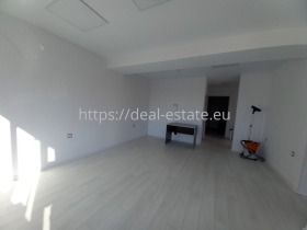 3+ bedroom Idealen tsentar, Blagoevgrad 2