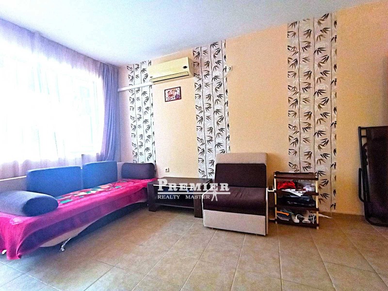 À venda  2 quartos região Burgas , k.k. Slantchev briag , 60 m² | 20707764 - imagem [2]