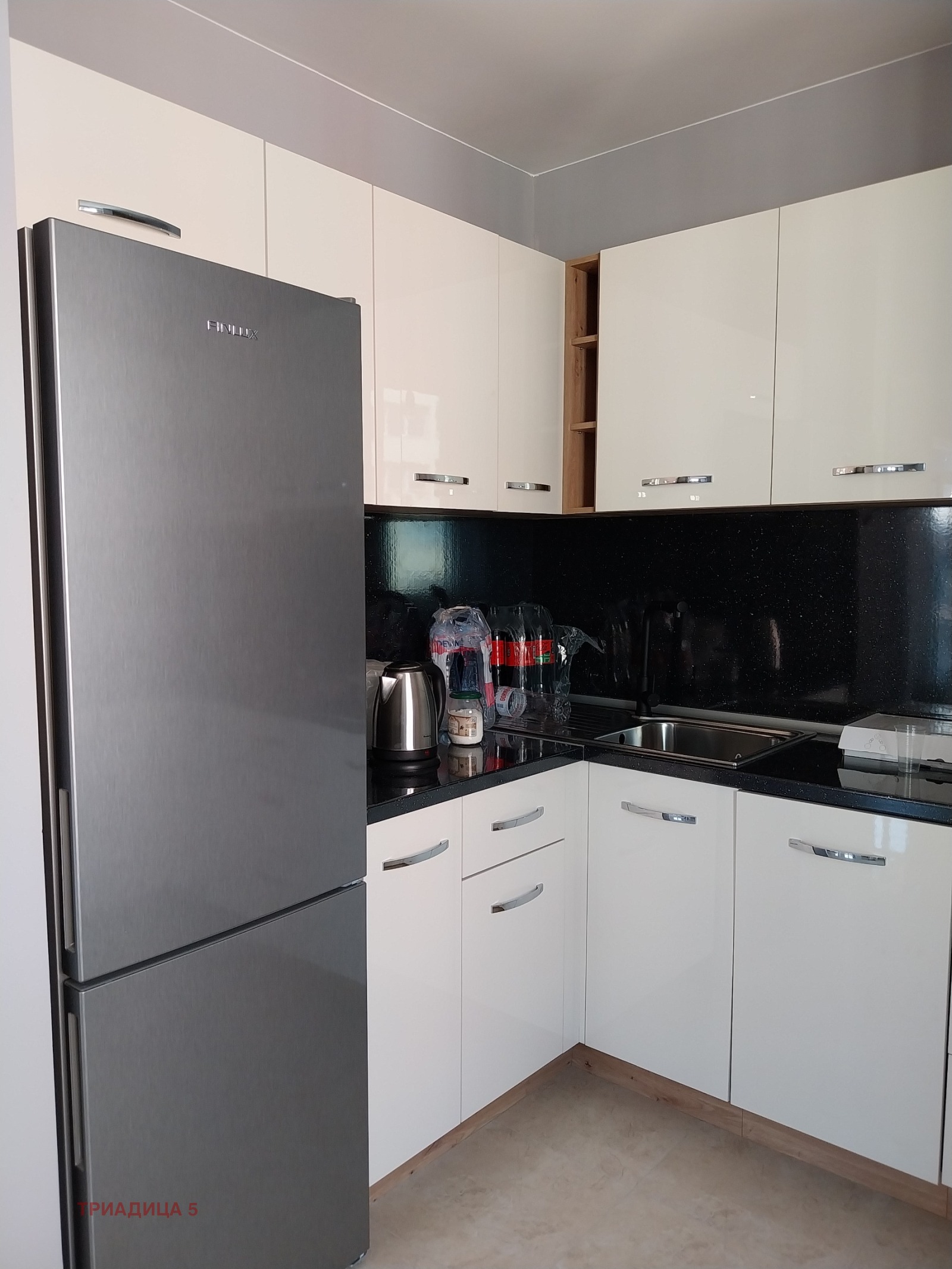 Продава 3-СТАЕН, гр. София, Медицинска академия, снимка 2 - Апартаменти - 55706371