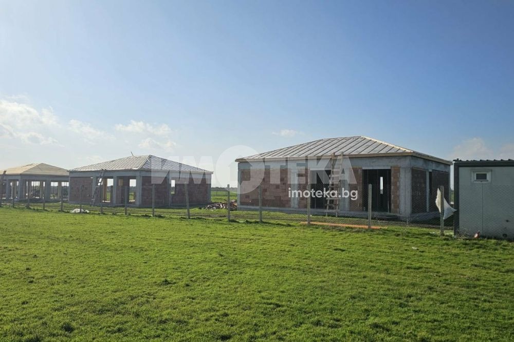 Продава КЪЩА, с. Калиманци, област Варна, снимка 17 - Къщи - 50707059
