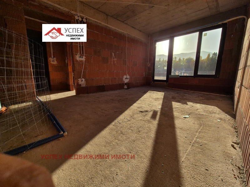 Продава  2-стаен, град София, Дървеница • 92 900 EUR • ID 61728060 — holmes.bg - [1] 