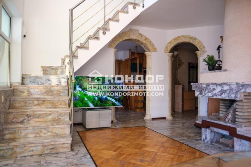 Till salu  2 sovrum Plovdiv , Karsjijaka , 132 kvm | 38022061