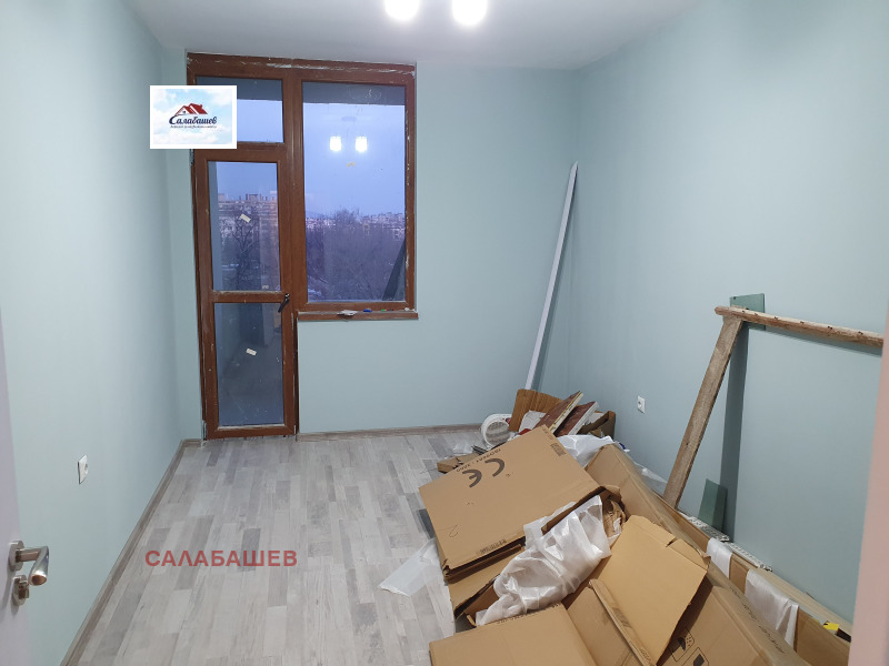 Продава 3-СТАЕН, гр. Казанлък, област Стара Загора, снимка 3 - Aпартаменти - 49302866