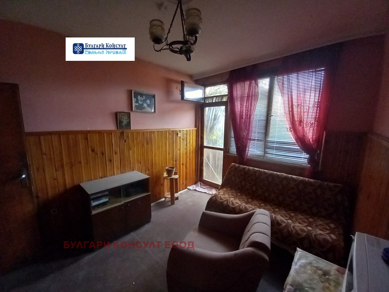 Продава КЪЩА, с. Слокощица, област Кюстендил, снимка 10 - Къщи - 52443480