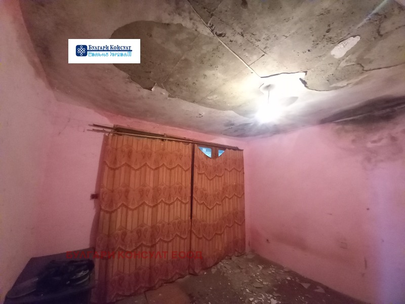 Продава КЪЩА, с. Слокощица, област Кюстендил, снимка 16 - Къщи - 52443480