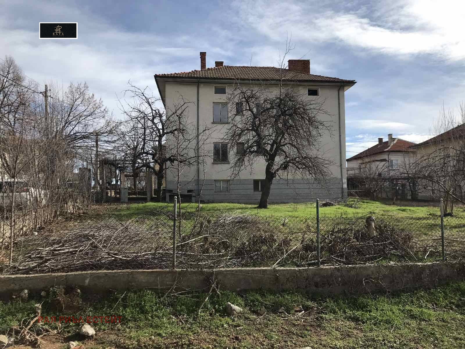 Продава КЪЩА, гр. Хисаря, област Пловдив, снимка 15 - Къщи - 54210501