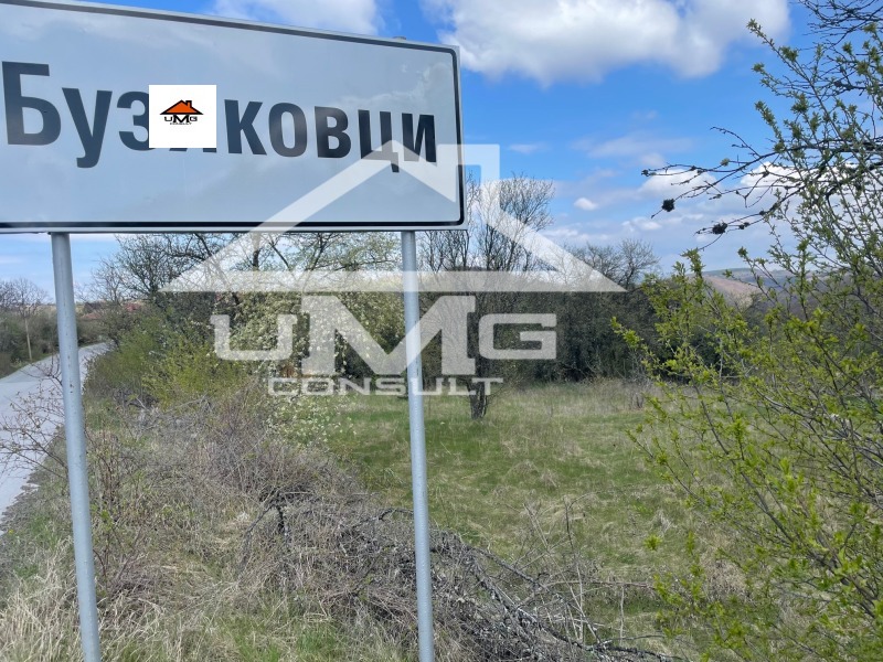 Продава ЗЕМЕДЕЛСКА ЗЕМЯ в област София, с. Вакарел - 2 дка / 35 000 € » 68 454.05 лв., Ю ЕМ ДЖИ КОНСУЛТ