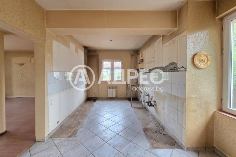 Продава КЪЩА, гр. София, Надежда 1, снимка 10 - Къщи - 53428904