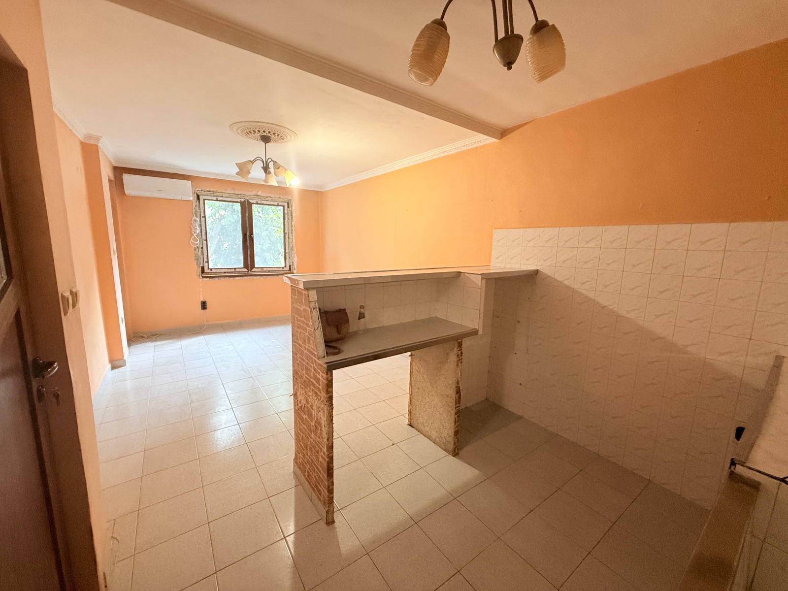 Продава 2-СТАЕН, гр. Варна, Лятно кино Тракия, снимка 2 - Апартаменти - 55496148
