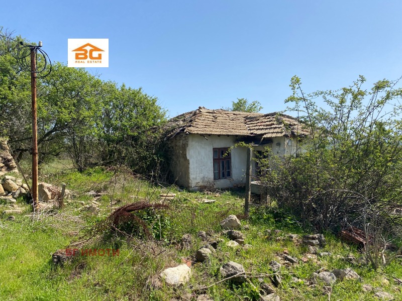 Продава КЪЩА, с. Аврен, област Варна