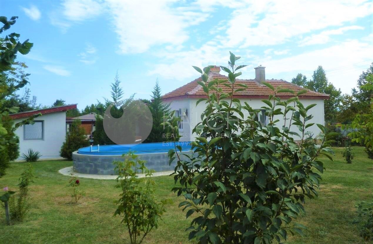 Продава КЪЩА, с. Господиново, област Варна, снимка 2 - Къщи - 54404503