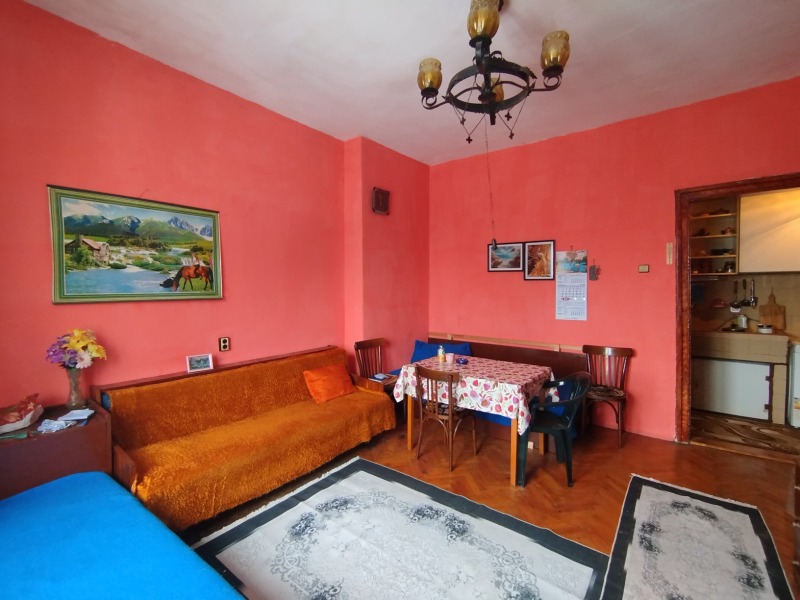 Продава 2-СТАЕН в град Русе, Център - 47 кв.м / 110 000 € » 215 141.30 лв., МИЛКОВИ