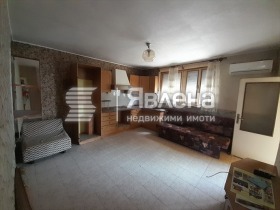 3-стаен град Пловдив, Център
