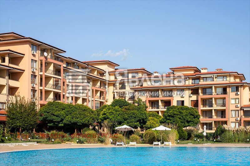 Продава 3-СТАЕН, гр. Свети Влас, област Бургас