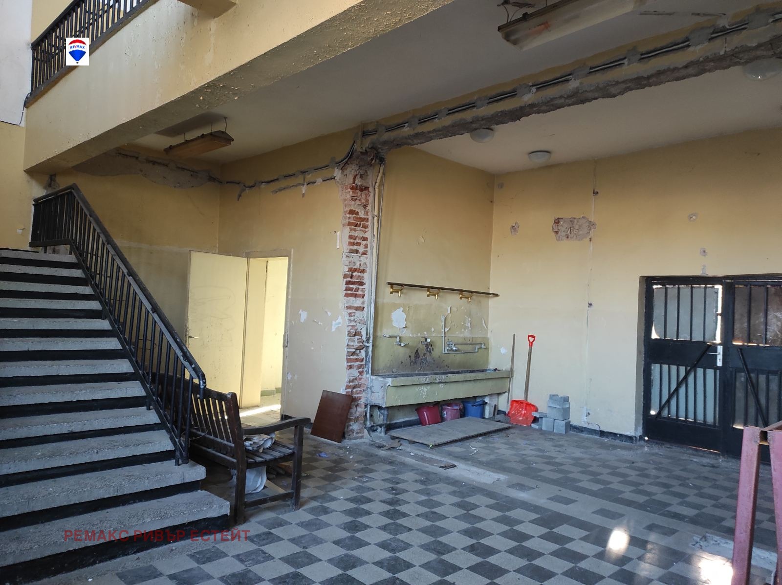 Продава САМОСТОЯТЕЛНА СГРАДА | Imot.bg — изображение 12