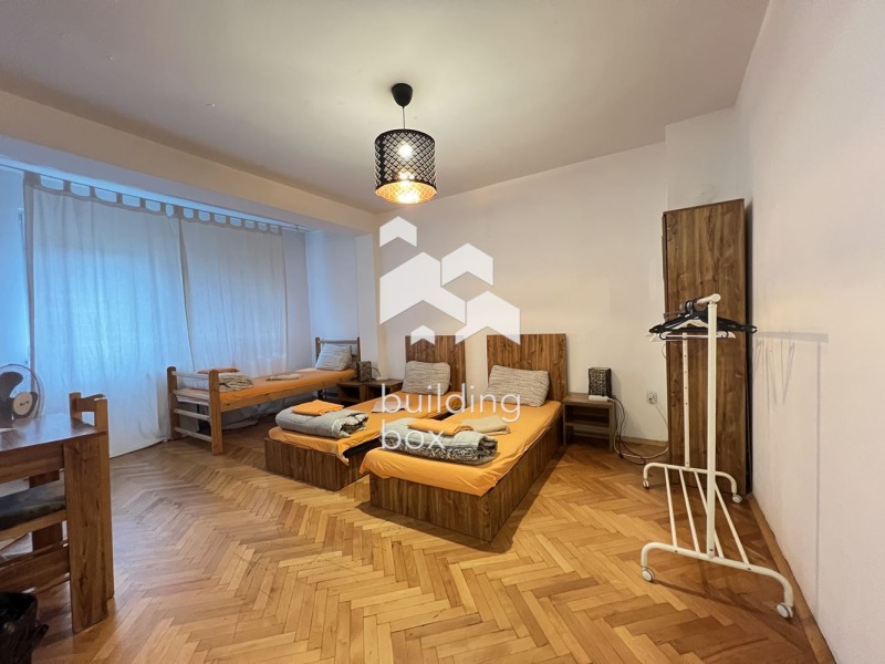 Продава 3-СТАЕН, гр. София, Център, снимка 2 - Апартаменти - 52549642