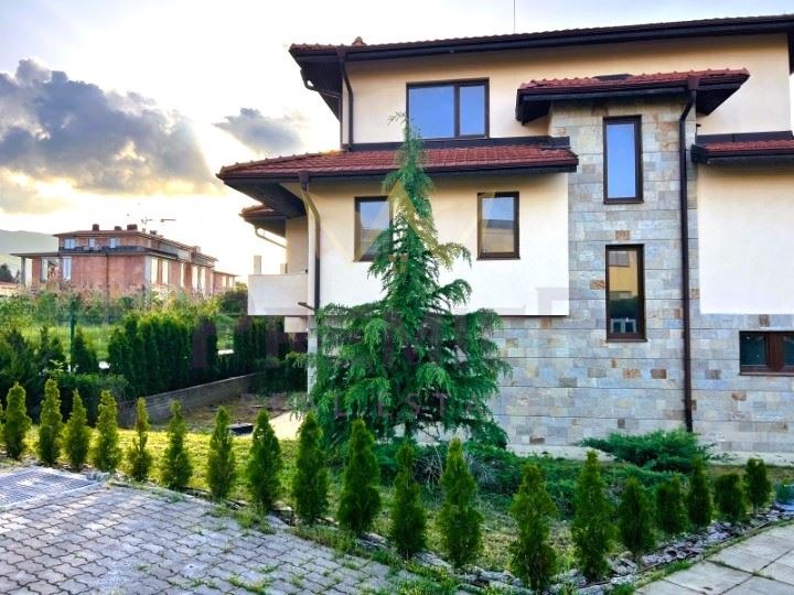 Продава  Къща град София , м-т Детски град , 335 кв.м | 33880500 - изображение [2]