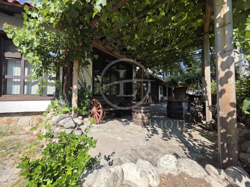 Продава  Хотел област Пазарджик , гр. Стрелча , 993 кв.м | 74497959 - изображение [3]