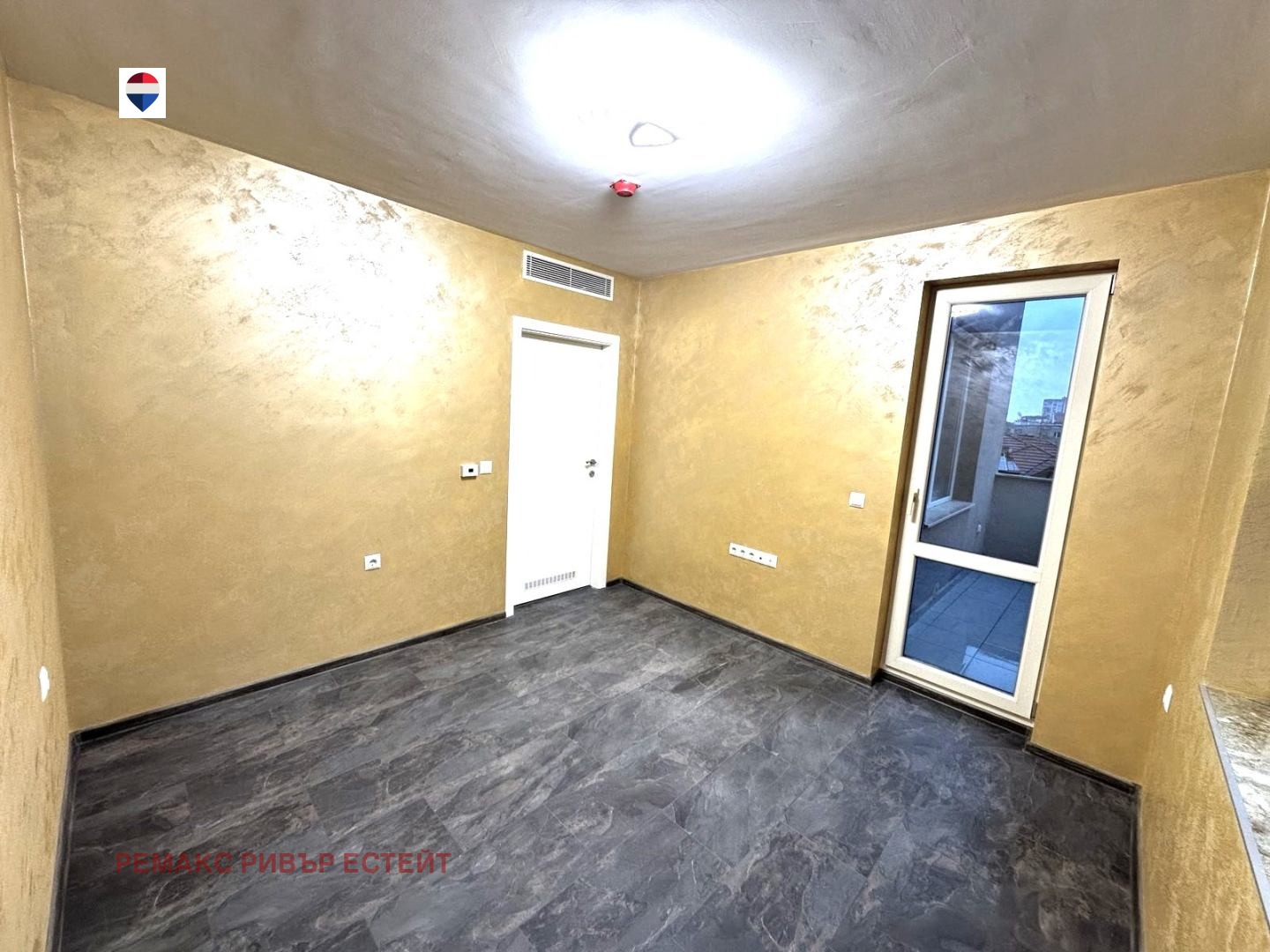 Продава 2-СТАЕН, гр. Русе, Център, снимка 6 - Апартаменти - 56719133