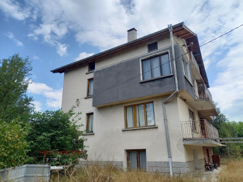 Продава КЪЩА в област София, с. Поповяне - 200 кв.м / 66 000 € » 129 084.78 лв., РИЛА ИМОТИ