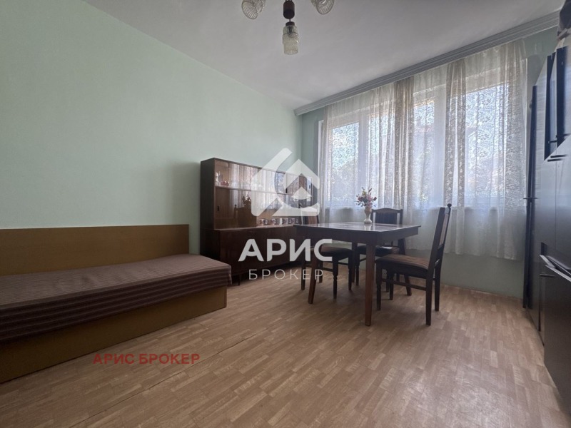 Продава  2-стаен, област Пазарджик, гр. Пещера • 72 000 € • ID 80593884 — holmes.bg - [1] 