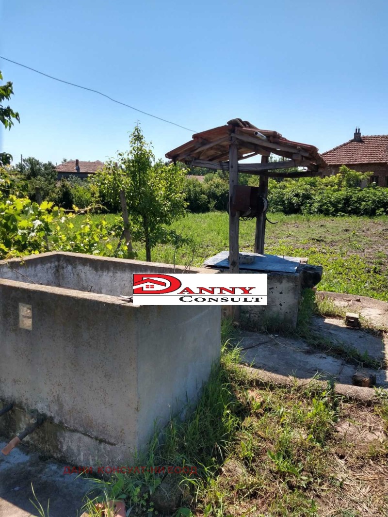 Продава КЪЩА в област Велико Търново, с. Овча могила - 70 кв.м / 19 000 € » 37 160.77 лв., ДАНИ КОНСУЛТ-НИ ЕООД