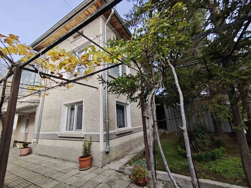 Продава КЪЩА, гр. Шумен, Дивдядово, снимка 2 - Къщи - 53438607