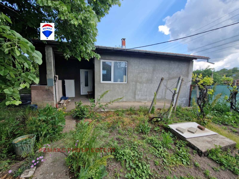 Продава КЪЩА в област Русе, с. Долно Абланово - 72 кв.м / 46 500 € » 90 946.10 лв., РЕМАКС РИВЪР ЕСТЕЙТ