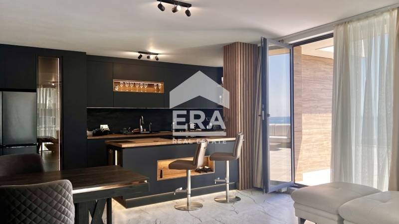 Продава 3-СТАЕН, гр. Варна, к.к. Св.Св. Константин и Елена