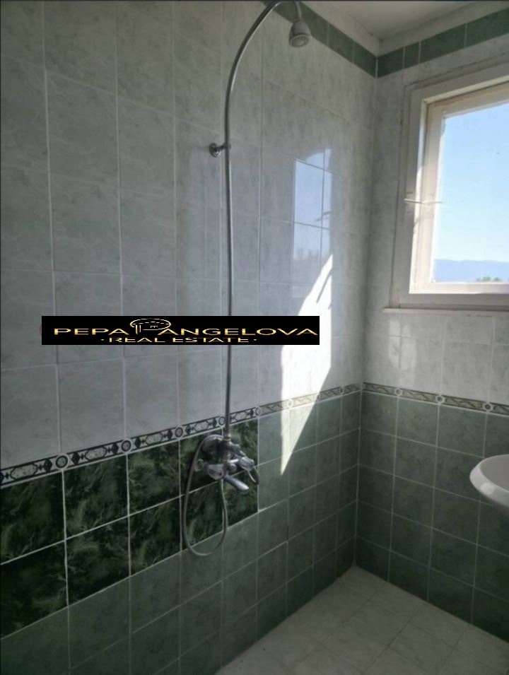 Продава ЕТАЖ ОТ КЪЩА, гр. Пловдив, Прослав, снимка 8 - Етаж от къща - 55012739