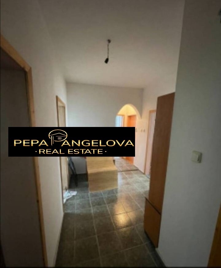 Продава ЕТАЖ ОТ КЪЩА, гр. Пловдив, Прослав, снимка 3 - Етаж от къща - 55012739