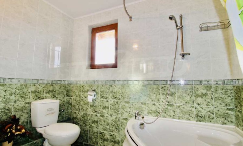 Продава КЪЩА, гр. Елена, област Велико Търново, снимка 16 - Къщи - 52195974