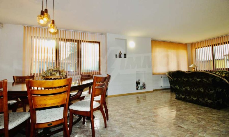 Продава КЪЩА, гр. Елена, област Велико Търново, снимка 7 - Къщи - 52195974