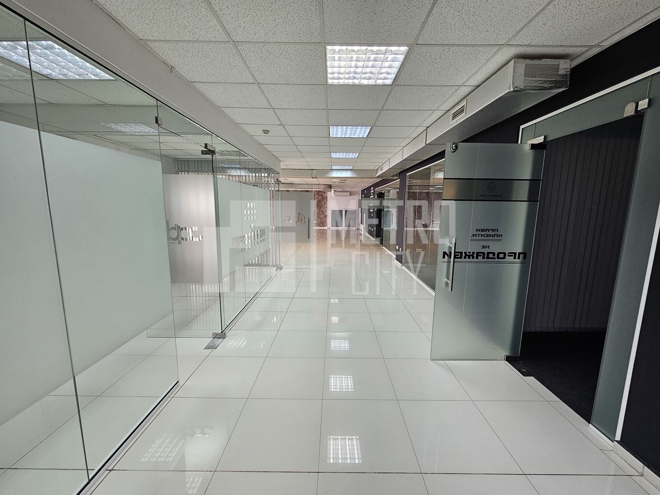 Продава ОФИС, гр. София, Младост 3, снимка 2 - Офиси - 54024806